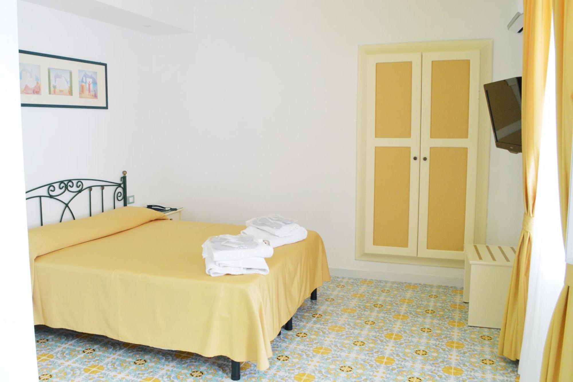 Hotel Villa Bianca Forio di Ischia Extérieur photo